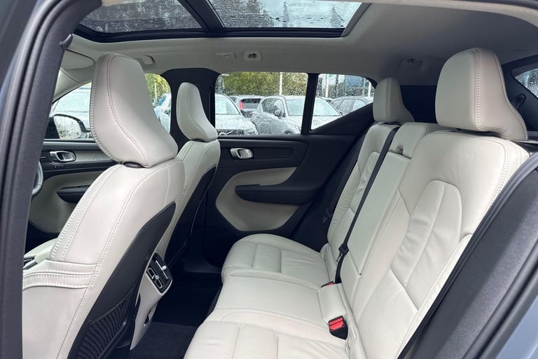 2022 Volvo XC40 2.0 B4 MHEV Ultimate SUV 5dr Petrol Hybrid DCT Auto Euro 6 (s/s) (197 ps) ESTATE ...