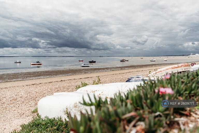 2 bedroom flat in Mill Lodge, Shoeburyness, Southend-On-Sea, SS3 (2 bed) (#2609777)