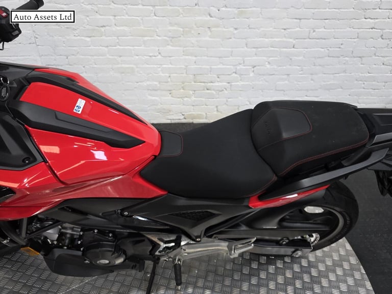 2025 Honda NC750X 750 Adventure Petrol DCT Euro 5 (58 ps) Adventure Petrol Automatic