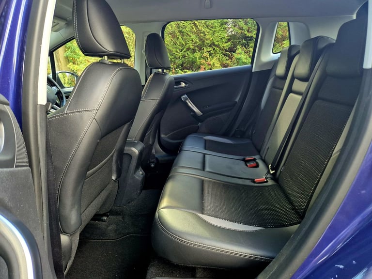 2015 Peugeot 2008 Allure E-Hdi 1.6 Diesel AUTOMATIC, Long MOT, FSH, £20 Road Tax