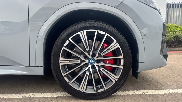 2025 BMW iX2 150kW eDrive20 Shadow Edition 65kWh 5dr Auto Electric Hatchback Hatchback Electric A...