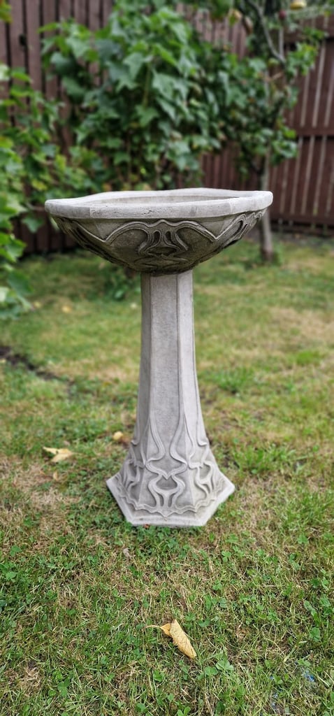 Art Deco  Bird Bath stone statue,garden ornament