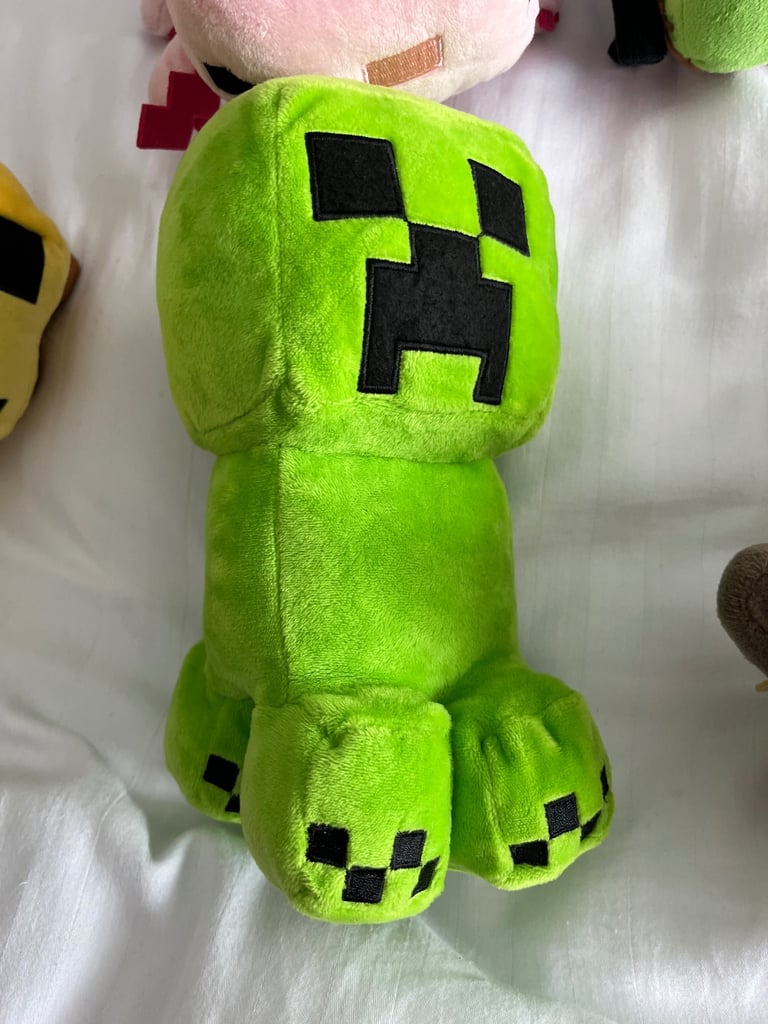 Minecraft bundle 6 plush toys