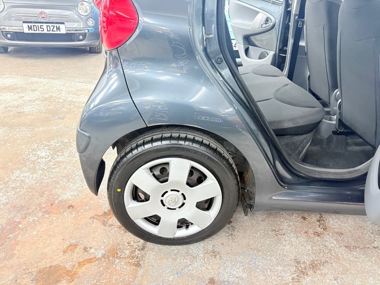 2007 Toyota AYGO 1.0 VVT-i + 5dr MMT HATCHBACK Petrol Automatic