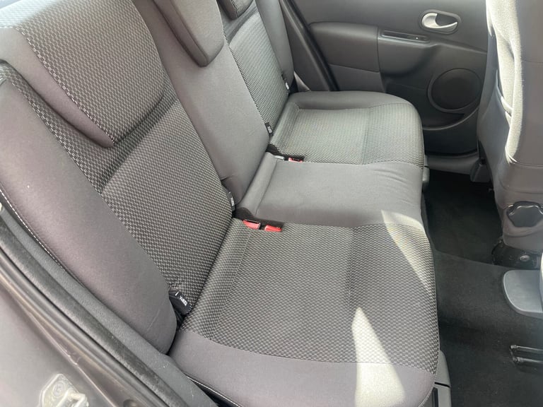 2011 Renault Grand Modus 1.6 Dynamique 5dr Auto HATCHBACK Petrol Automatic