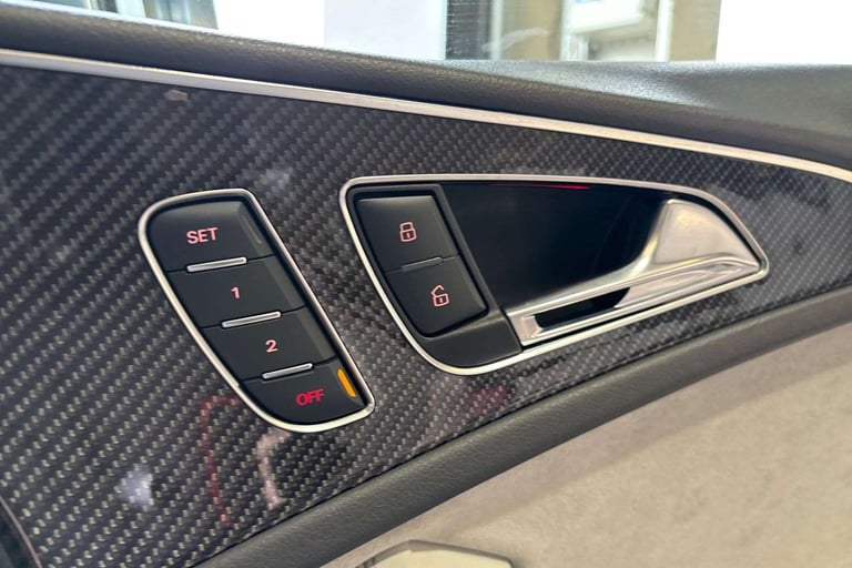  Audi RS6 4.0T FSI Quattro RS 6 5dr Tip Auto Estate Petrol Automatic