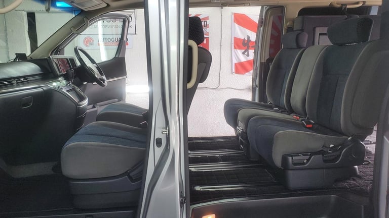 Nissan Elgrand e51 rider 2.5 automatic 8 seater fresh japanese import 2007