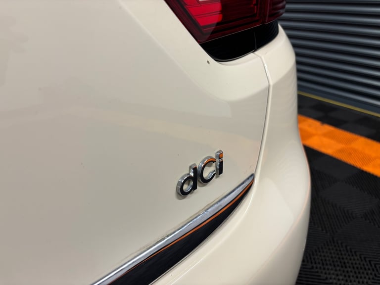 2015 Renault Clio 1.5 dCi 90 Dynamique S MediaNav Energy 5dr HATCHBACK Diesel Manual