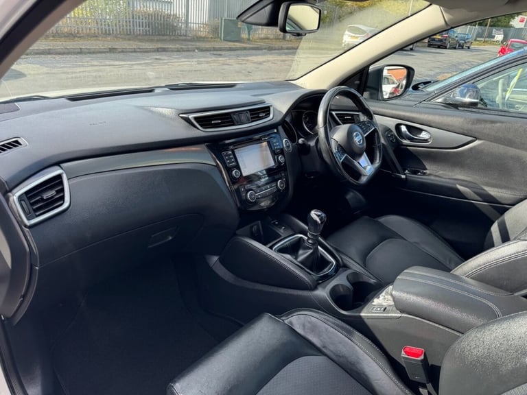2017 Nissan Qashqai 1.5 dCi Tekna SUV 5dr Diesel Manual Euro 6 (s/s) (110 ps) HATCHBACK Diesel Ma...