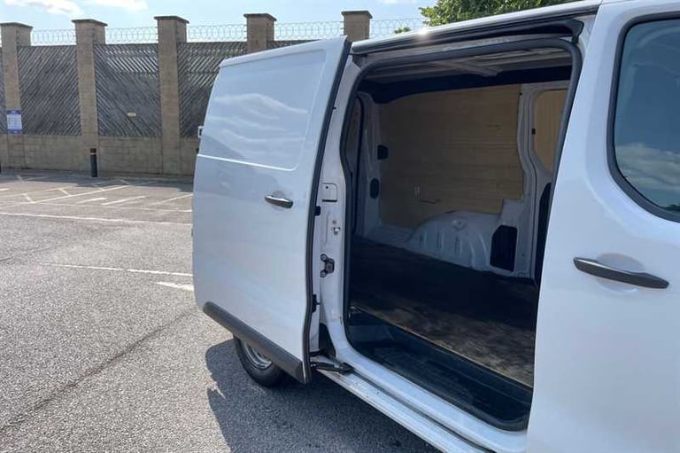 2022 Vauxhall Vivaro 1.5 Turbo D 2900 Dynamic Panel Van 6dr Diesel Manual L2 H1 Euro 6 (s/s) (10 ...