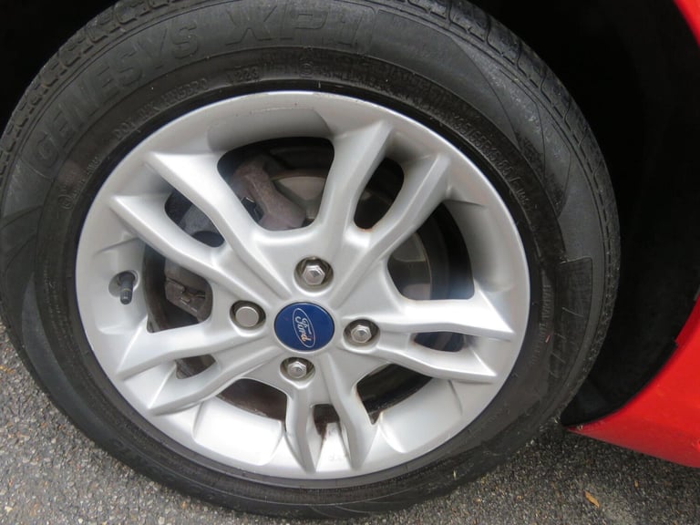 2016 Ford Fiesta 1.0T EcoBoost Zetec Euro 6 (s/s) 5dr HATCHBACK Petrol Manual