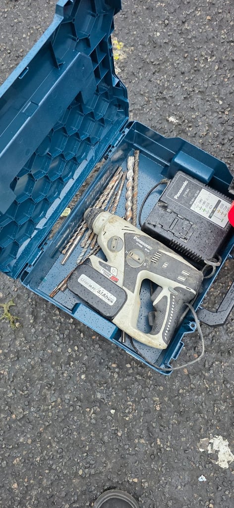 Panasonic hammer drill