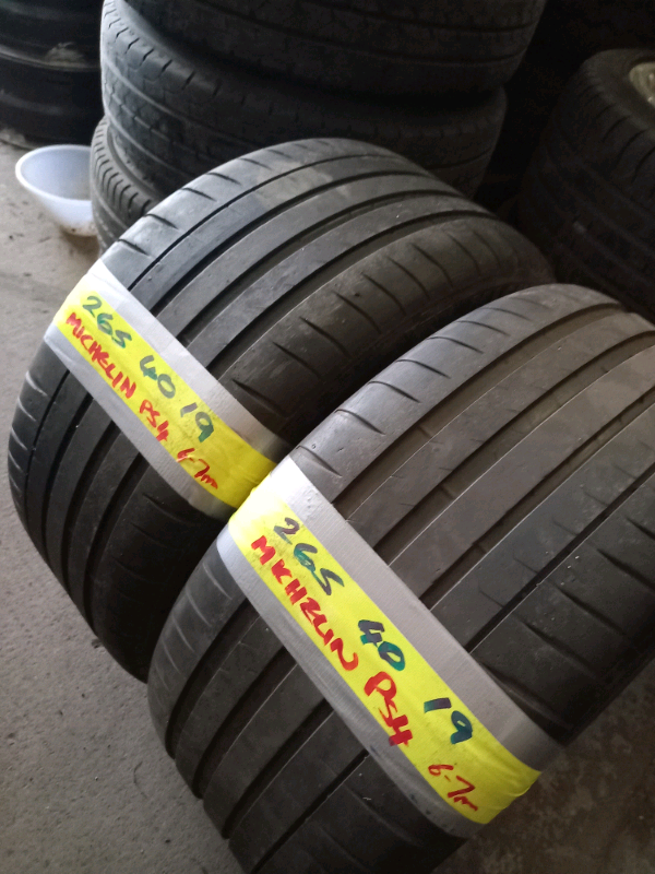 Matching pair 265 40 19 Michelin ps4 tyres 6mm £140pair find & bal