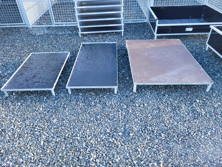 Galvanised dog jump up pads whelping boxes beds kennels pens and cages in Armagh, County