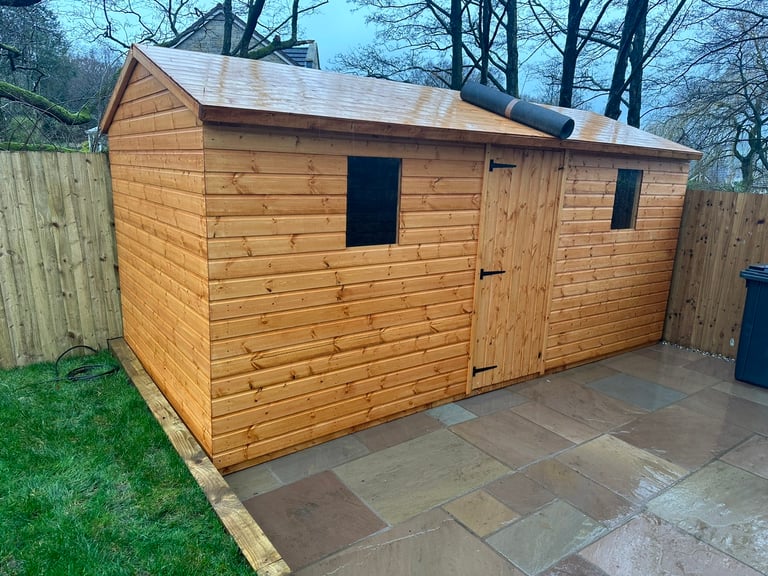 16 x8 apex single door x2 windows 