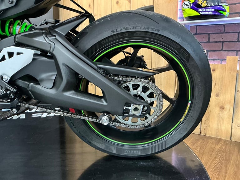 Kawasaki ZX10RR Performance WINTER EDITION 2018 Genuine 202bhp at the Wheel!
