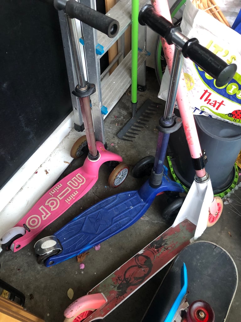KIDS SCOOTERS AND SKATEBOARDS (£5 each)