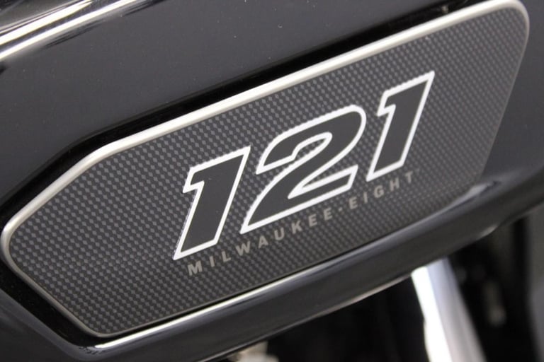 2023 Harley-Davidson FLHXSE CVO Street Glide in Dark Platinum