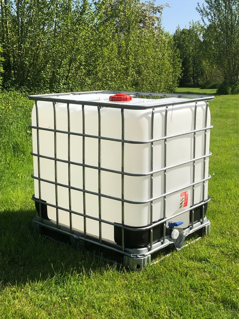 IBC water butt oil tank 1000 litre garden, allotment, waste fuel oil store can deliver