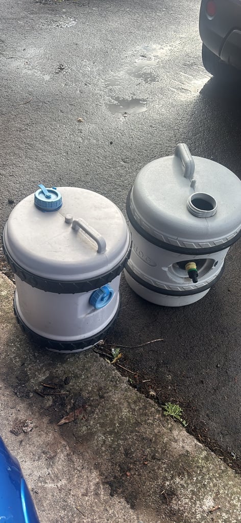 Caravan water barrels 