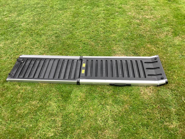 Strong metal dog ramp with non slip surface