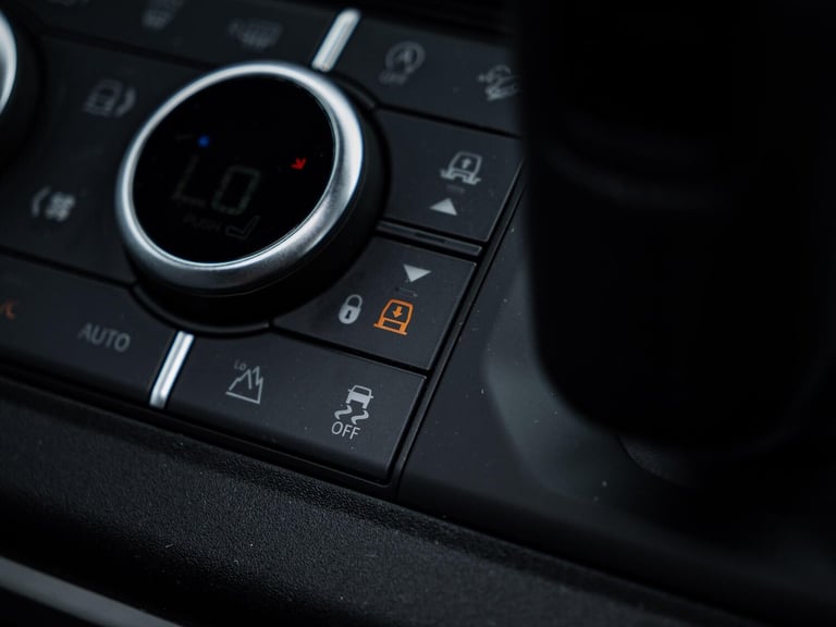 2021 Land Rover Defender 110 2.0 P300 X-Dynamic HSE Auto 4WD Euro 6 (s/s) 5dr ESTATE Petrol Autom...