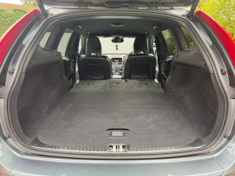 2016 65 VOLVO XC60 2.0 D4 R-DESIGN LUX NAV SUV 5DR DIESEL AUTO EURO 6 (S/S) (190