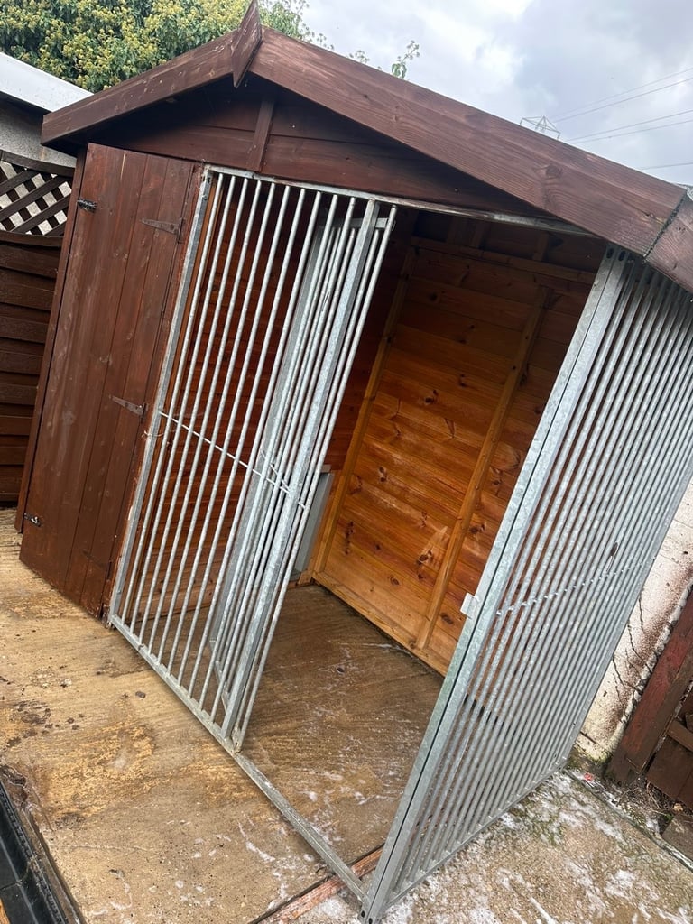 Bench mark dog kennel