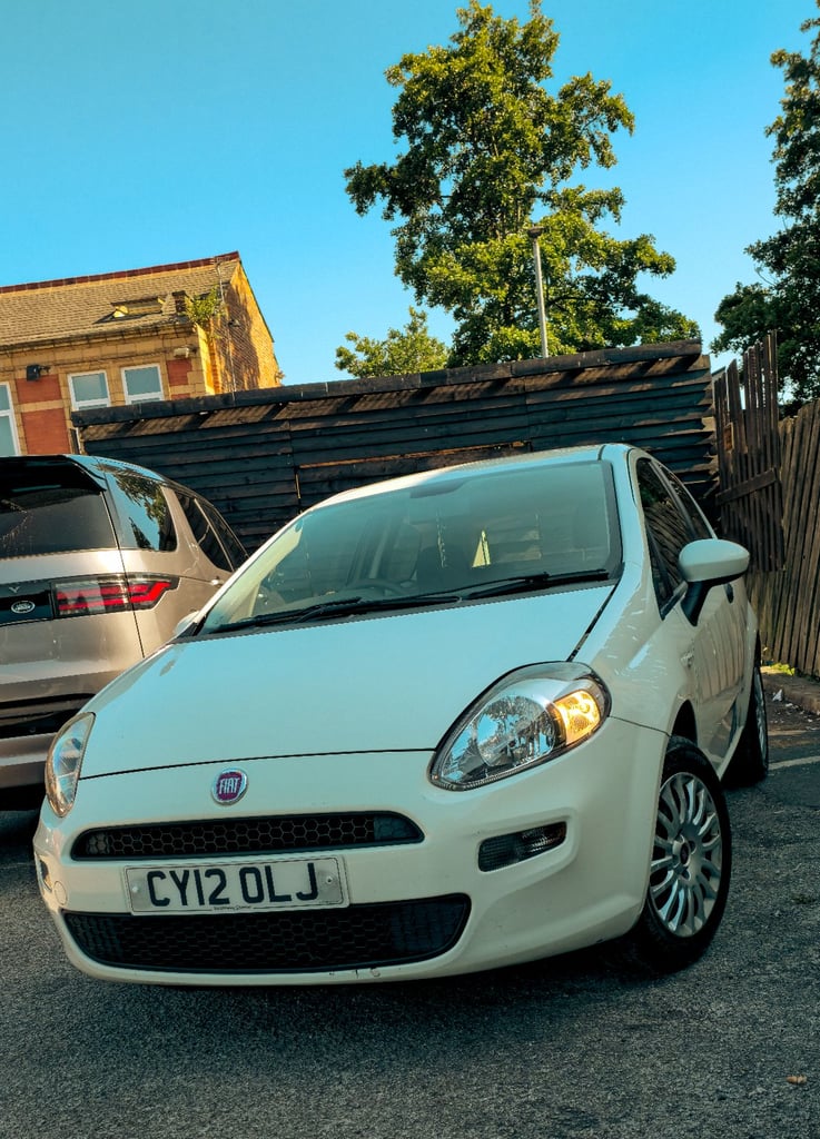 Fiat, PUNTO, Hatchback, 2012, Manual, 1242 (cc), 3 doors