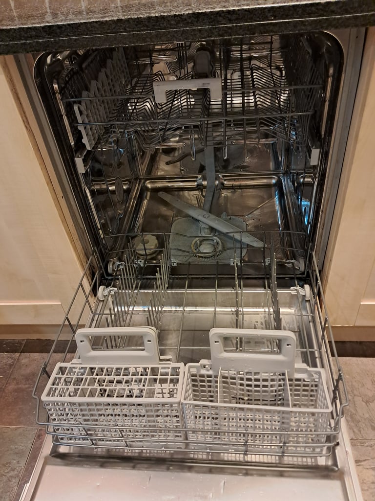 Whirpool Integrated Dishwasher