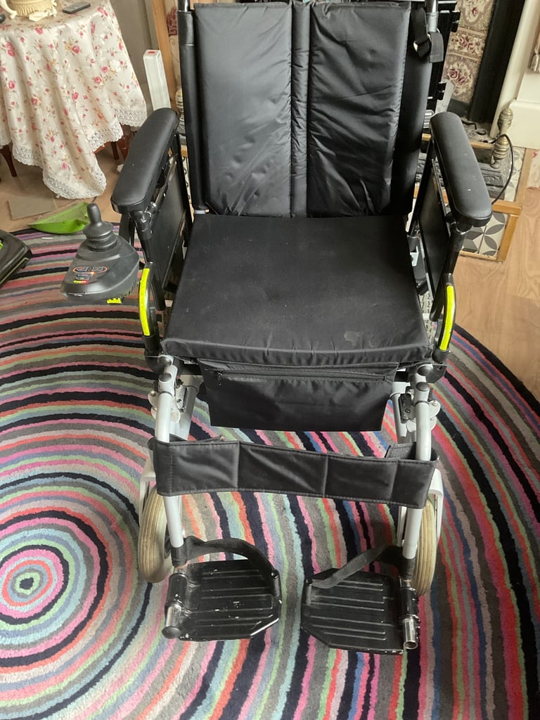 ELECTRIC WHEELCHAIR IN VERY GOOD CONDITION 