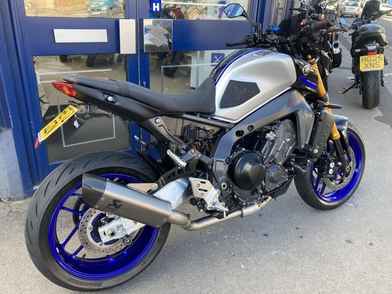 YAMAHA MT-09SP 2022 - FSH - AKRAPOVIC - HEATED GRIPS - TAIL TIDY + MORE