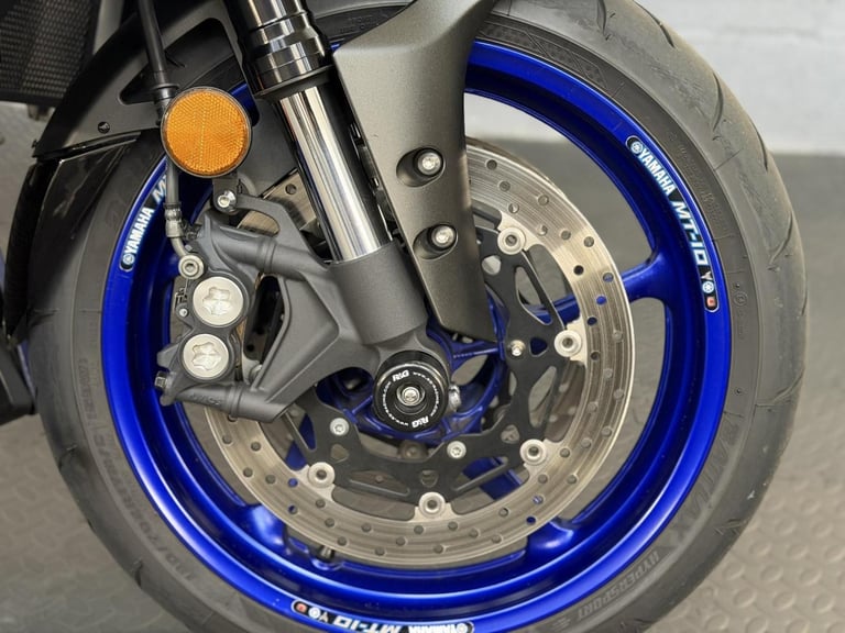 2018 Yamaha MT-10 1000 Hyper-naked Petrol Manual Euro 4 (160 ps)