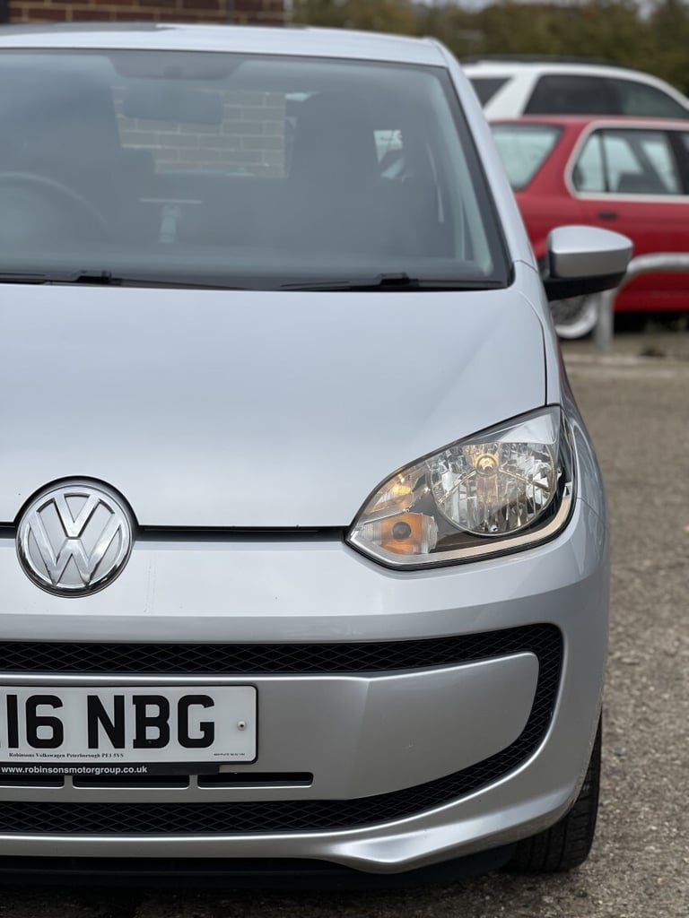 VOLKSWAGEN UP 1.0 Move up! 2016