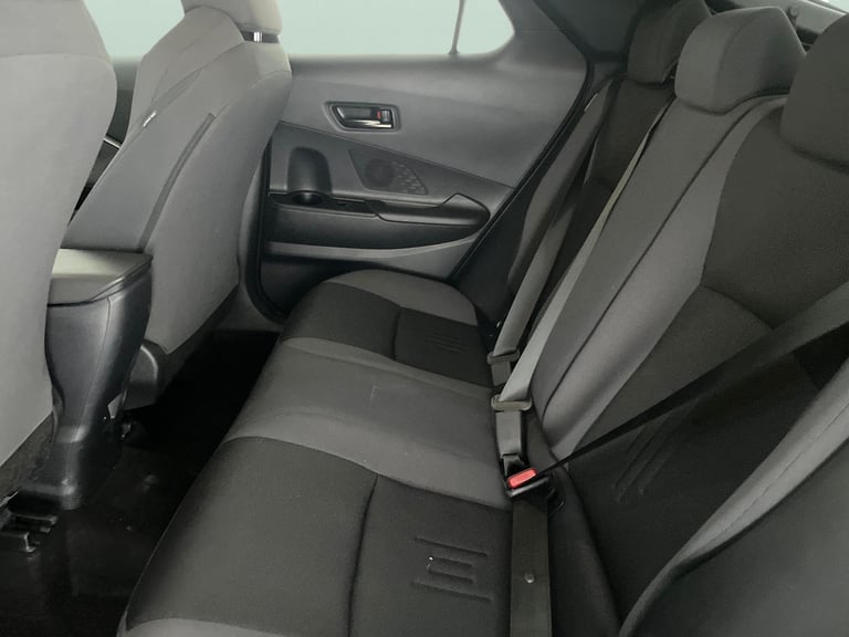 2023 Toyota C-HR 1.8 VVT-h Design SUV 5dr Petrol Hybrid CVT Euro 6 (s/s) (140 ps) - NAV - BL Suv ...