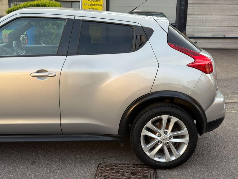 2012 Nissan Juke 1.6 Acenta 5dr [Premium Pack] HATCHBACK PETROL Manual