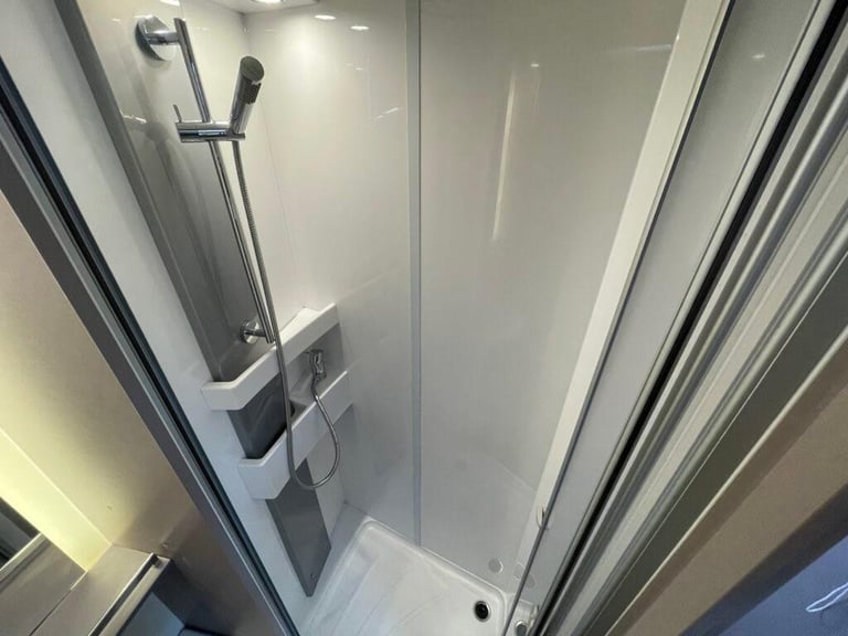 Burstner limited 744 4 Berth 4 Belt End lounge 3850KG