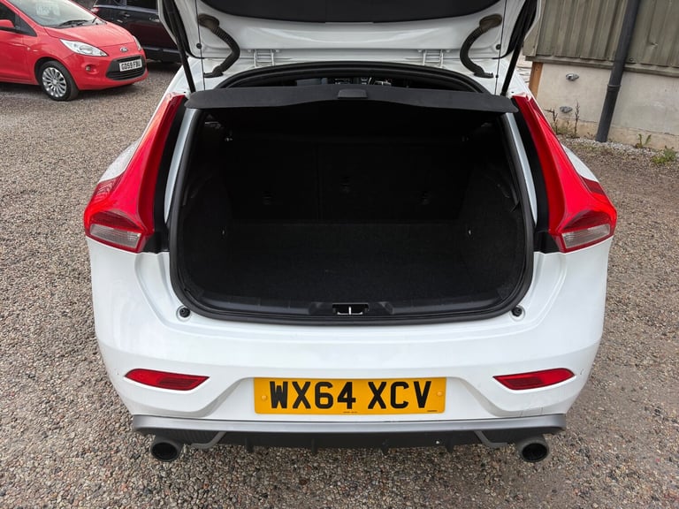 2014 Volvo V40 D2 R DESIGN 5dr HATCHBACK Diesel Manual