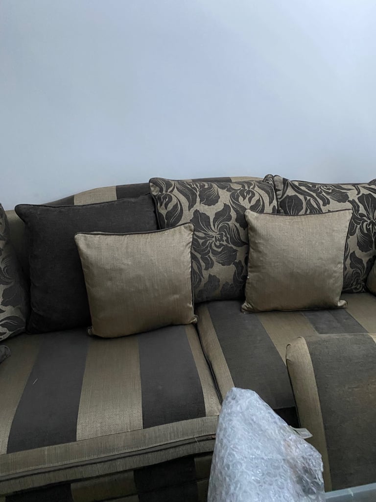 image for 2 extra sofas 