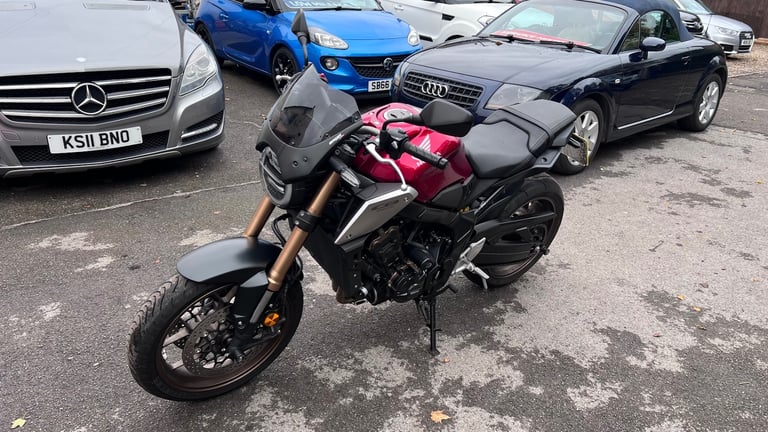 2019 Honda CB CB650RAKED (19MY) black widow can with original system fsh stunner  Tourer Petrol M...