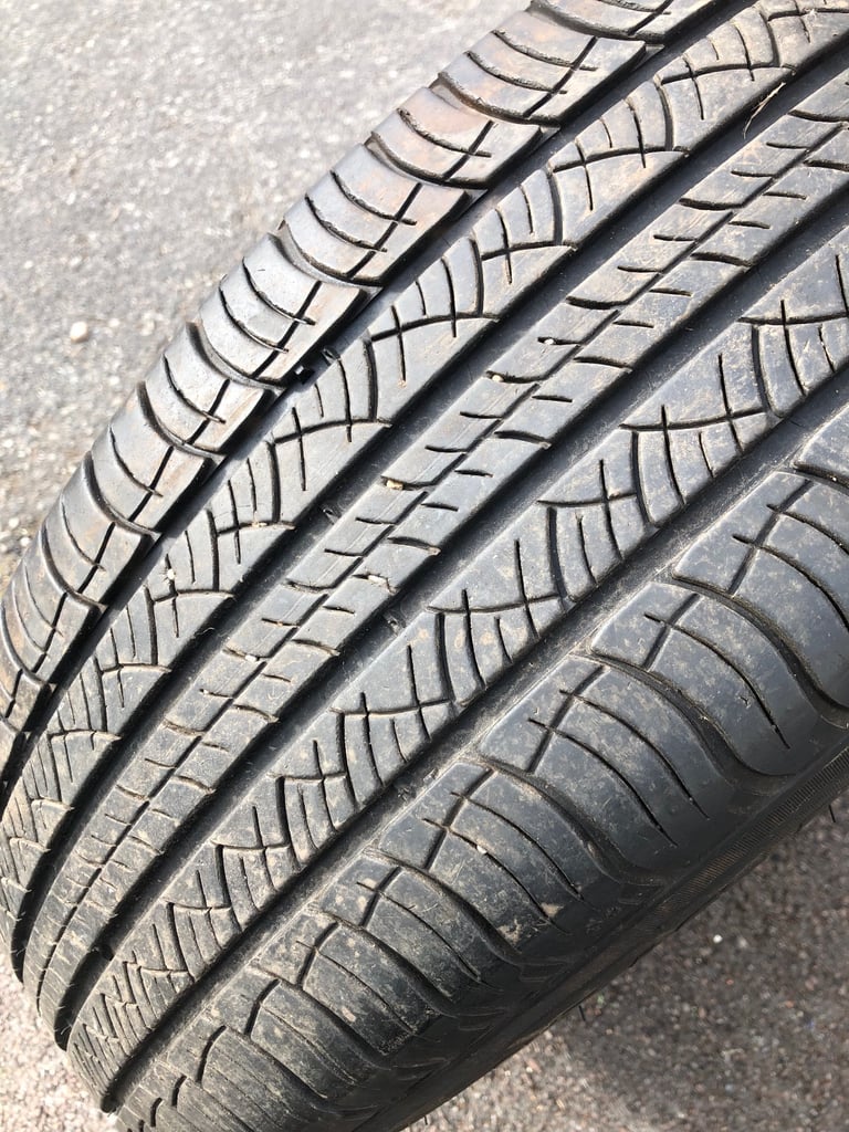 Range Rover Velar / Jaguar alloy wheels & tyres