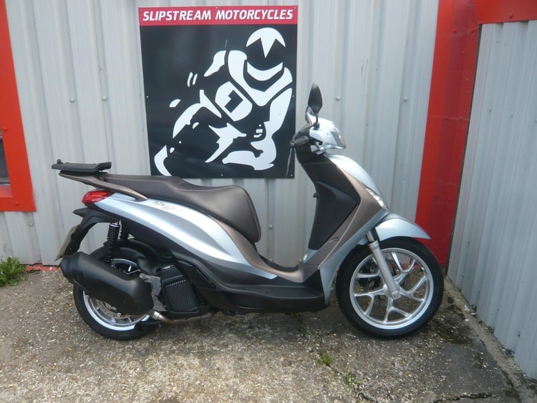 image for Piaggio Medley 125 2024 SCOOTER LEARNER LEGAL MOPED 50 VISION R RR CB MT YS YBR