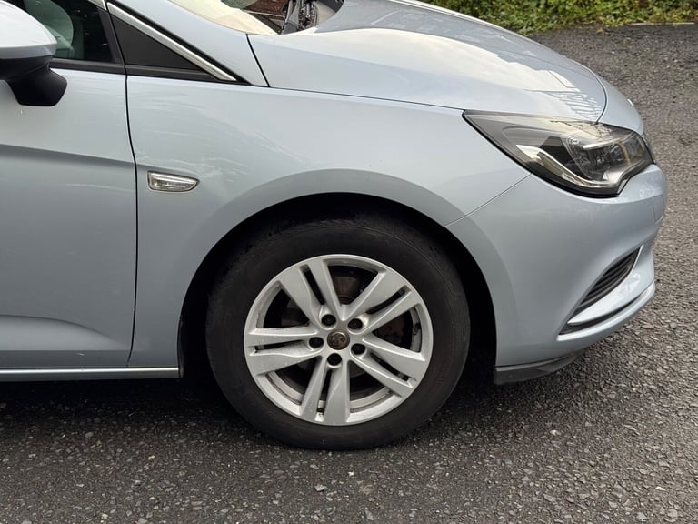 2017 Vauxhall Astra 1.6 CDTi ecoFLEX Design Sports Tourer 5dr Diesel Manual