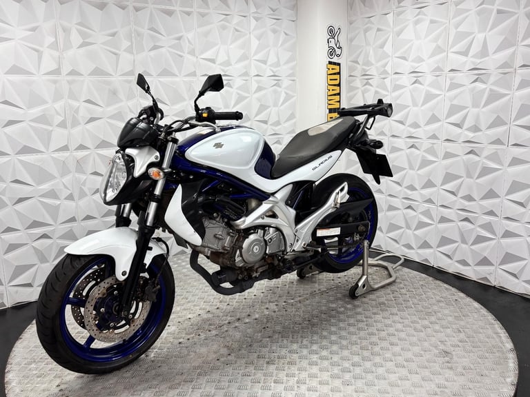 2011 Suzuki Gladius 650 | *WARRANTY PROVIDED*