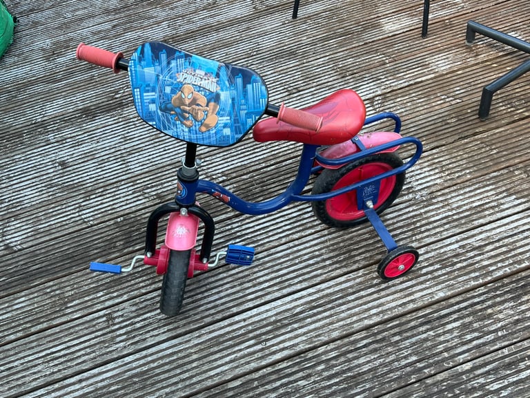 Young kids Spiderman bike