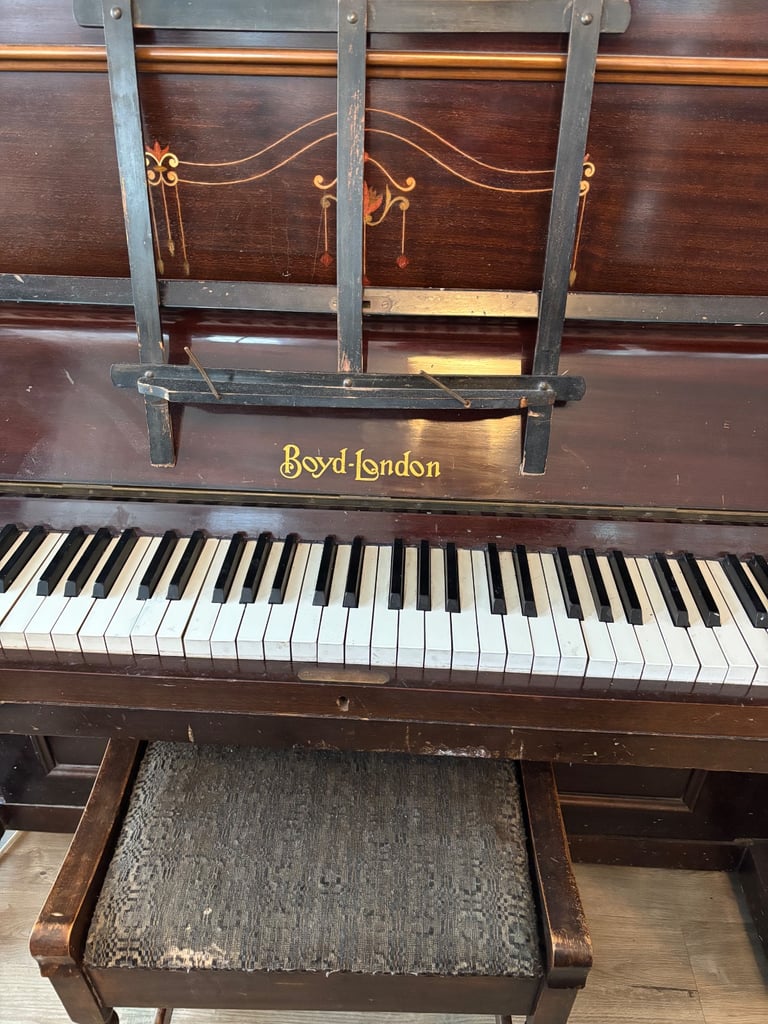 Boyd London Piano Upright