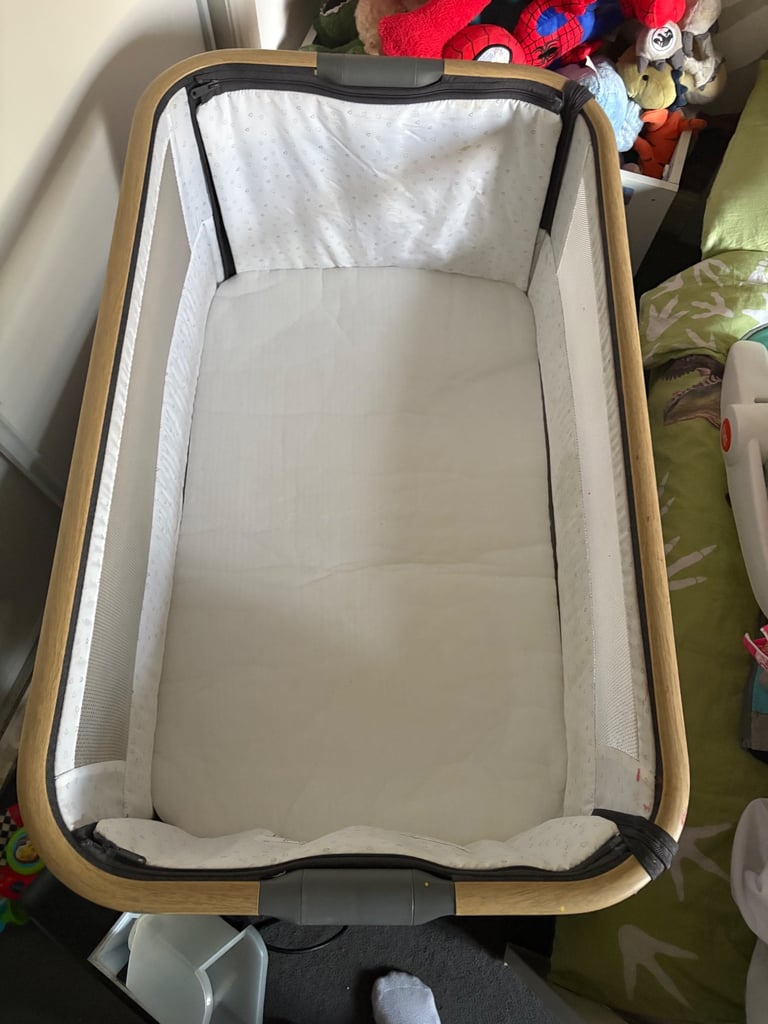 Tutti Bambini CoZee Bedside Crib - Charcoal
