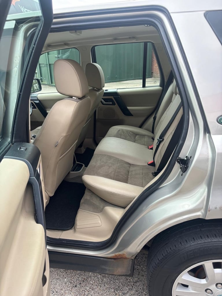 2011 Land Rover Freelander 2.2 SD4 XS 5dr Auto ESTATE Diesel Automatic