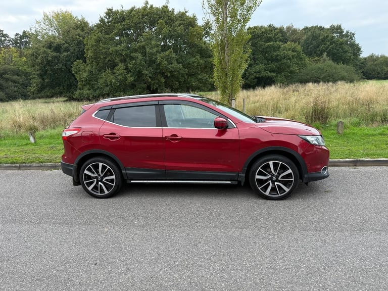 Nissan Qashqai 1.6 dCi Tekna 2WD Euro 6 5dr DIESEL MANUAL 2015/65