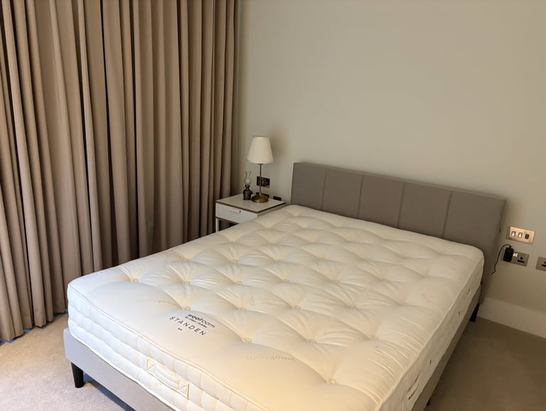 image for 🌿 Bed & Woolroom Standen Wool Mattress – King Size, Luxury Soft Comfort, Like New 🌿